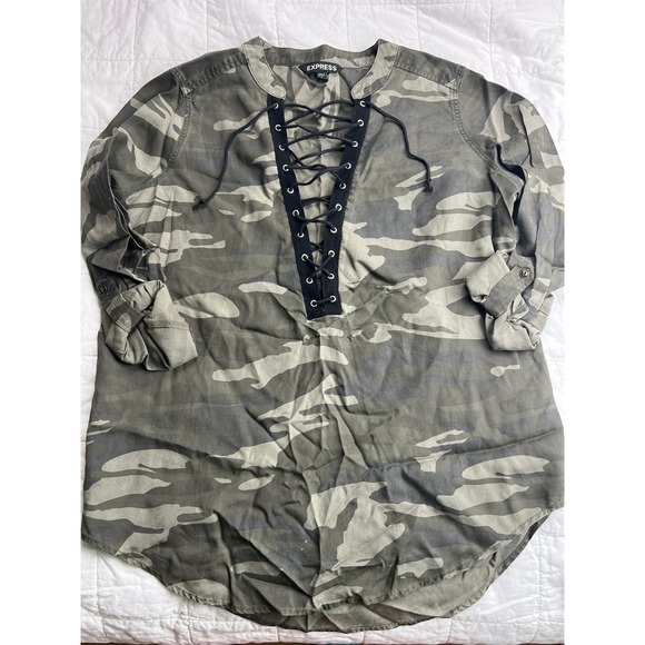 Express Tops - Express Camo Lace Up V-Neck Tunic Top Green Camouflage Lyocell Roll Tab Small